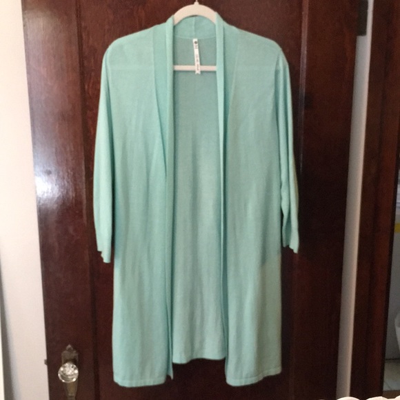 Leo & Nicole Sweaters - Leo & Nicole Mint Green 100% Cotton Long Cardigan